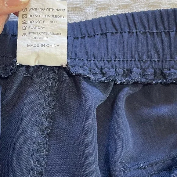 Men's Navy Cargo Pants~ Lightweight ~
Size XXL~ Elastic and Belt Loop waist - Picture 3 of 12